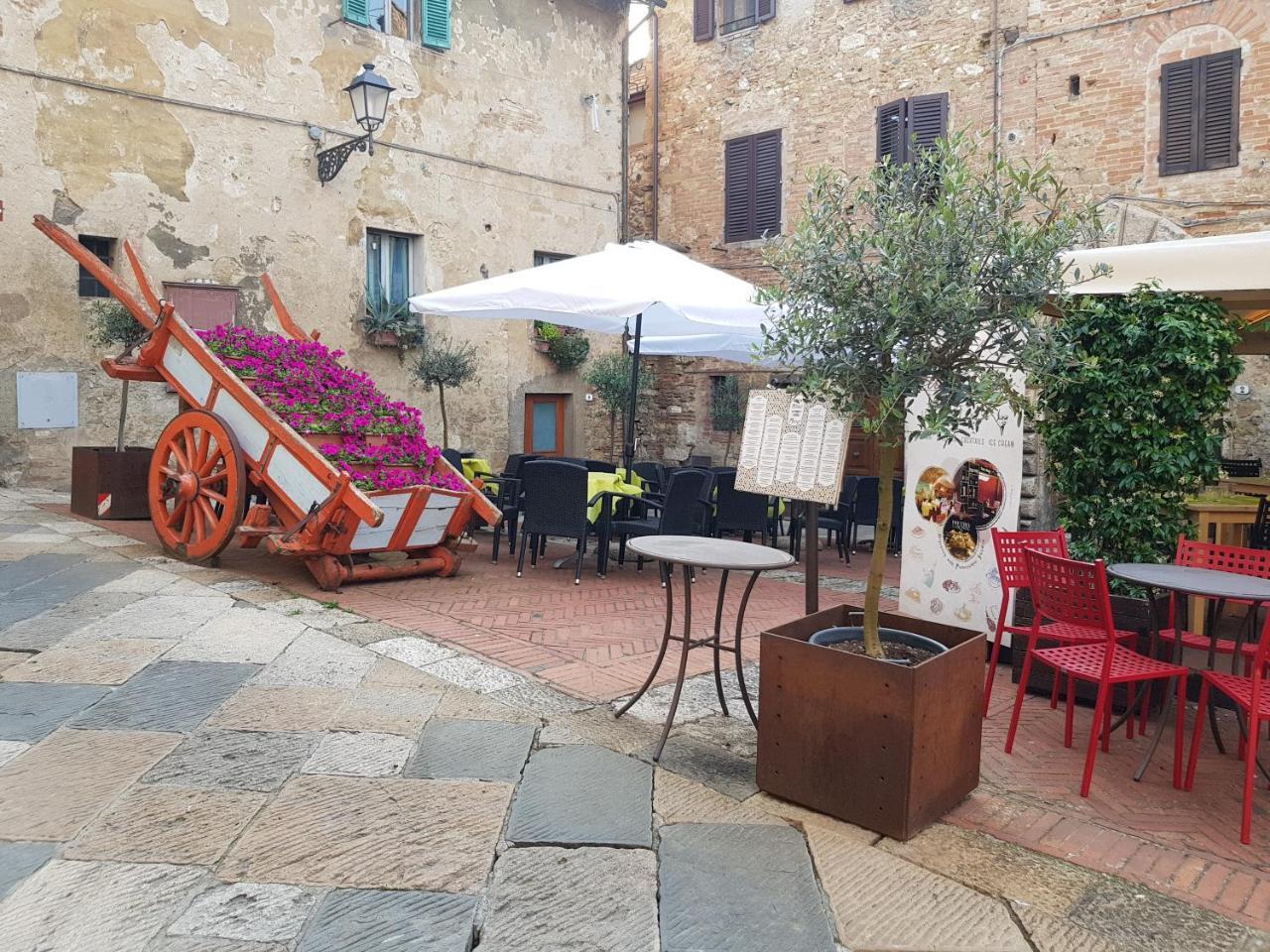 Guest House Il Giardino Colle di Val d'Elsa Exterior foto